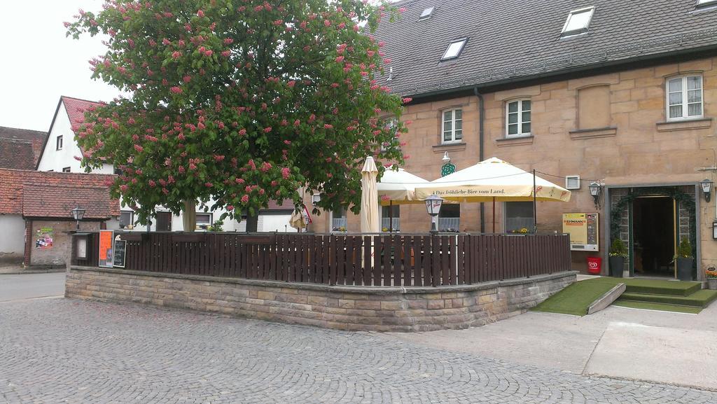 Gasthof Landhotel Gruener Baum Cadolzburg Exterior photo