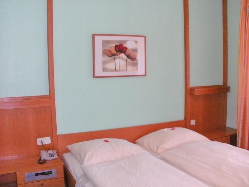 Gasthof Landhotel Gruener Baum Cadolzburg Room photo