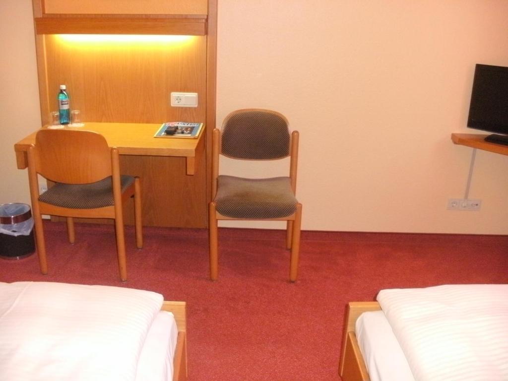 Gasthof Landhotel Gruener Baum Cadolzburg Room photo
