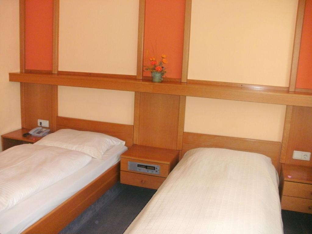 Gasthof Landhotel Gruener Baum Cadolzburg Room photo