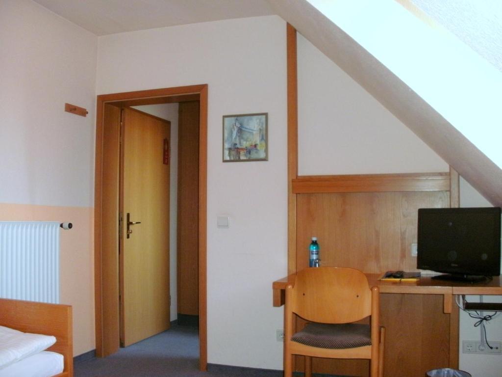 Gasthof Landhotel Gruener Baum Cadolzburg Room photo