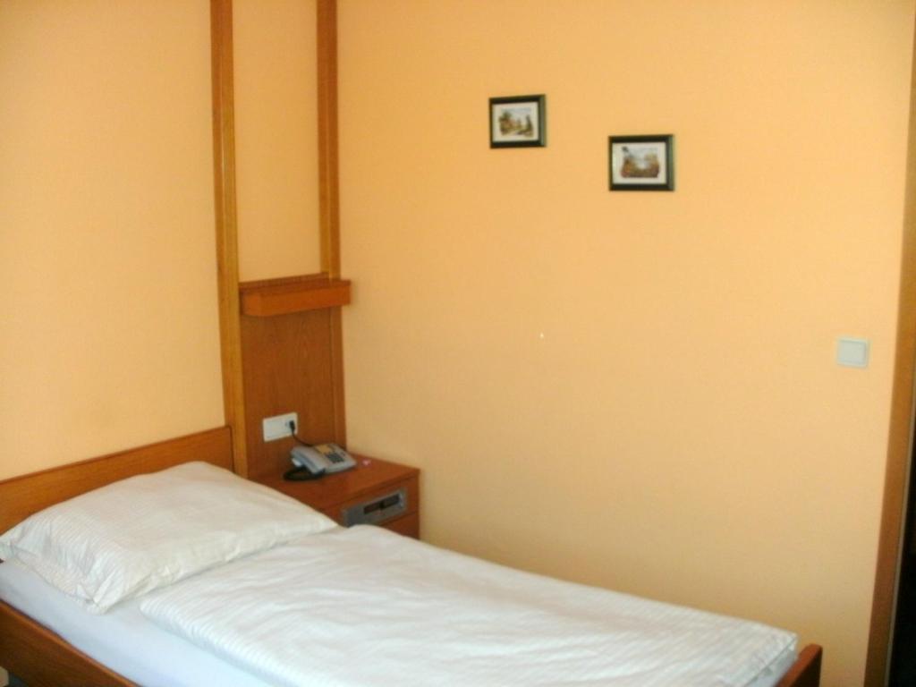 Gasthof Landhotel Gruener Baum Cadolzburg Room photo
