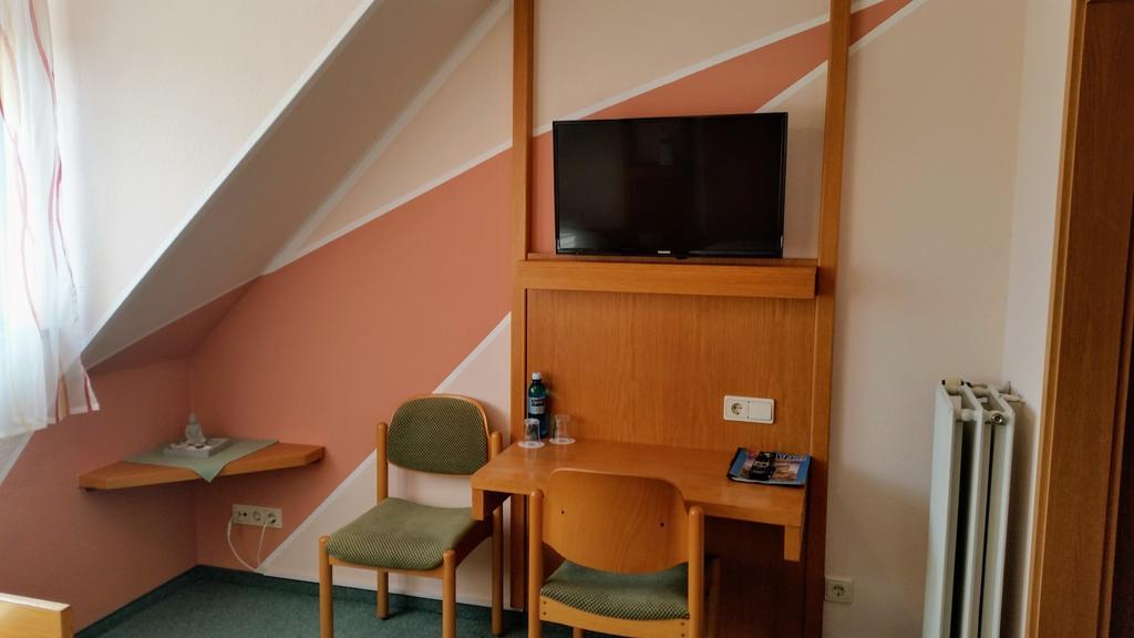 Gasthof Landhotel Gruener Baum Cadolzburg Exterior photo