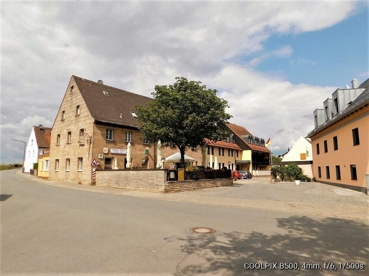 Gasthof Landhotel Gruener Baum Cadolzburg Exterior photo